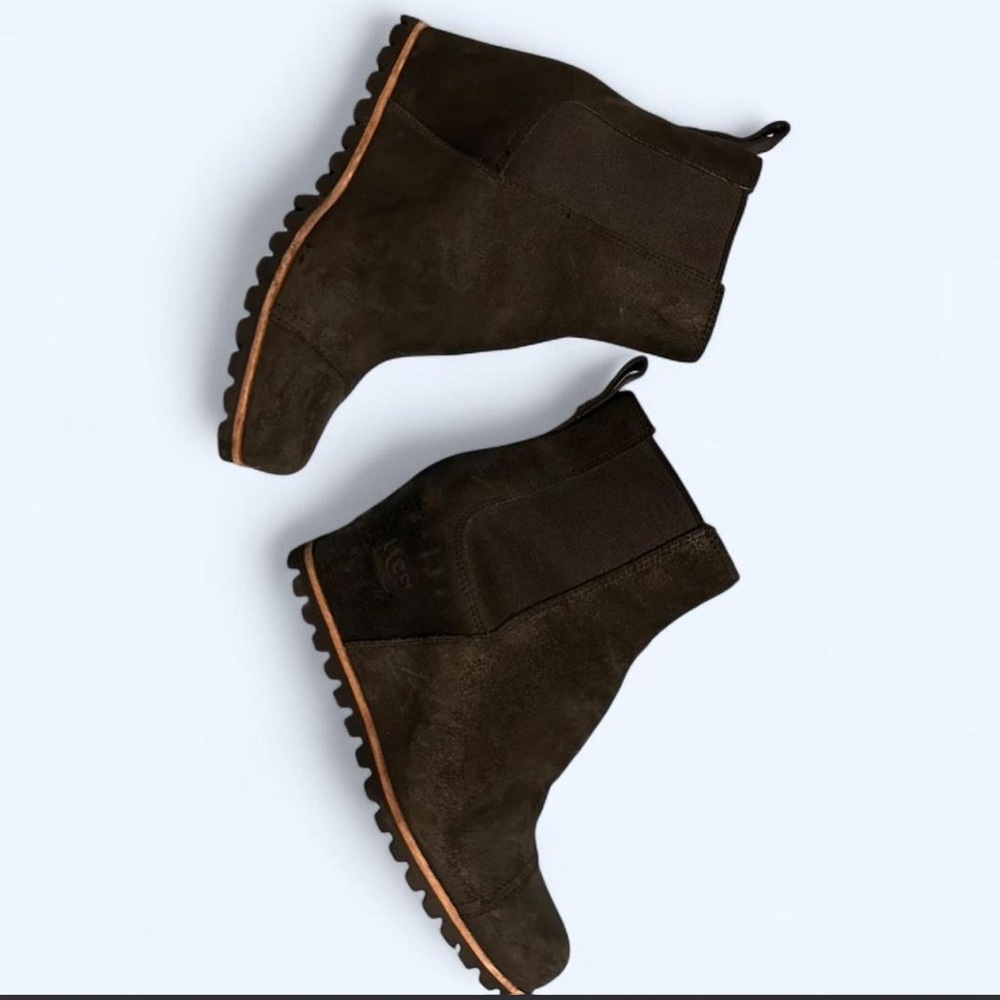 UGG Pax Chelsea Wedge Boot